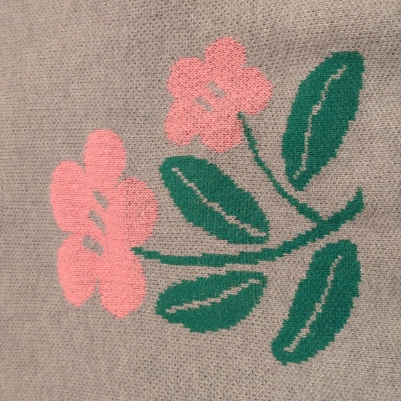 Gray and Pink Floral Women's Sweater Vest M - Picture 8 of 9